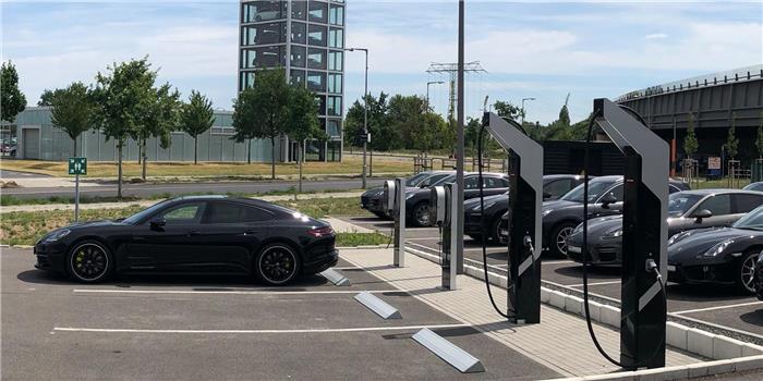 電動汽車，黑科技，前瞻技術，保時捷超快充電樁,保時捷800V超快充電樁,保時捷充電樁連入電網,保時捷充電移動app,充電樁連入電網